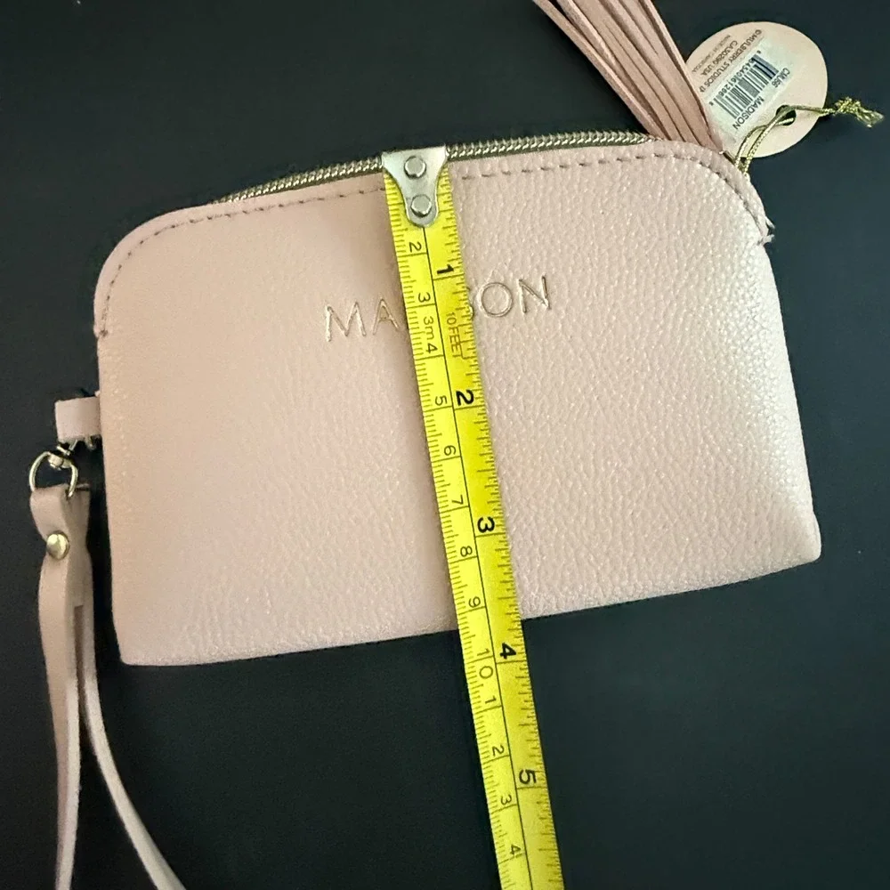 Madison Pink Faux Leather Wristlet Pouch Tassel Zipper Wallet NWT - Picture 5 of 7